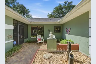 5046 Barrowe Drive, Tampa, FL 33624 - Photo 8
