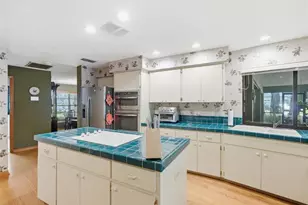 5046 Barrowe Dr, Tampa, FL 33624 - Photo 22