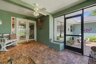 5046 Barrowe Dr, Tampa, FL 33624 - Photo 10