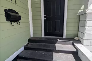 771 14th Ave S, Saint Petersburg, FL 33701 - Photo 2