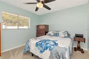 2820 Valencia Ln W, Palm Harbor, FL 34684 - Photo 32