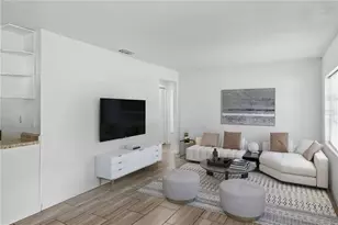 2702 E 98th Ave, Tampa, FL 33612 - Photo 4
