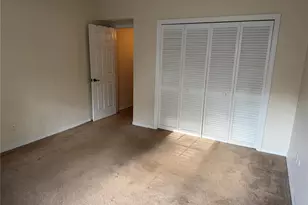 10335 Carrollwood Ln, Tampa, FL 33618 - Photo 12