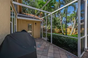 970 Southern Pine Ct NE, Saint Petersburg, FL 33703 - Photo 36