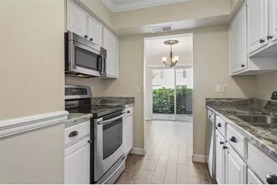 6341 Treetop Circle #6341, Temple Terrace, FL 33617 - Photo 10