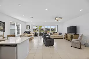 4915 Sienna Isles Ave, Wimauma, FL 33598 - Photo 10