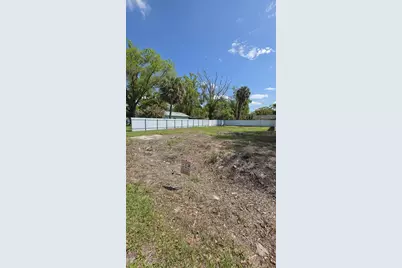 12505 Four Oaks Road, Tampa, FL 33624 - Photo 2
