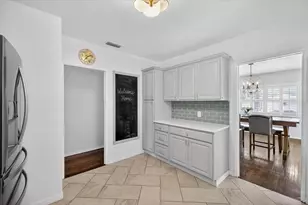 2400 9th Ave N, Saint Petersburg, FL 33713 - Photo 14