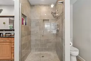 3104 Tarabrook Dr, Tampa, FL 33618 - Photo 40