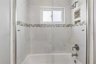 3104 Tarabrook Dr, Tampa, FL 33618 - Photo 48