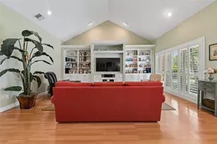 3104 Tarabrook Dr, Tampa, FL 33618 - Photo 10