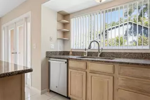 3103 Taragrove Dr, Tampa, FL 33618 - Photo 12