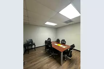 9501 N Nebraska Avenue, Tampa, FL 33612 - Photo 4