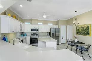 8105 Ambersweet Pl, Land O Lakes, FL 34637 - Photo 6