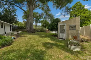 13338 Lake George Ln, Tampa, FL 33618 - Photo 40