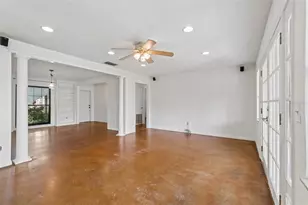 13338 Lake George Ln, Tampa, FL 33618 - Photo 20