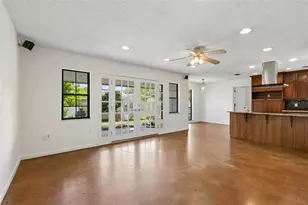 13338 Lake George Ln, Tampa, FL 33618 - Photo 22