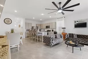 444 Mangrove Shade Cir, Apollo Beach, FL 33572 - Photo 2