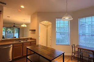 4212 Bismarck Palm Dr, Tampa, FL 33610 - Photo 10