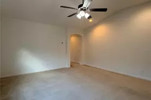 4212 Bismarck Palm Dr, Tampa, FL 33610 - Photo 24