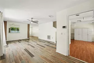5865 Meadowpark Pl, Lithia, FL 33547 - Photo 8