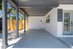 207 W Bougainvillea Ave, Tampa, FL 33612 - Photo 24