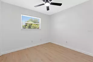 207 W Bougainvillea Ave, Tampa, FL 33612 - Photo 16