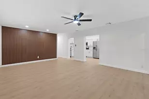 207 W Bougainvillea Ave, Tampa, FL 33612 - Photo 4