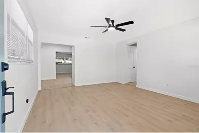 207 W Bougainvillea Avenue, Tampa, FL 33612 - Photo 2