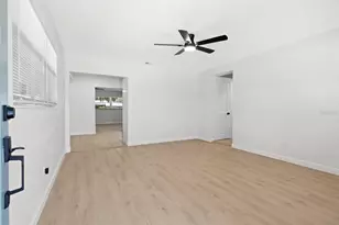 207 W Bougainvillea Ave, Tampa, FL 33612 - Photo 2