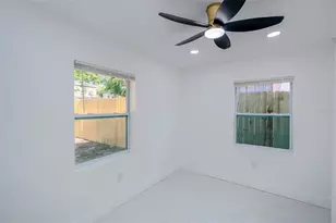 9407 N 12th St, Tampa, FL 33612 - Photo 14