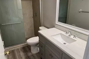 8108 Tom Sawyer Dr, Tampa, FL 33637 - Photo 8