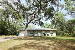 1817 S Casey Point, Homosassa, FL 34448 - Photo 2