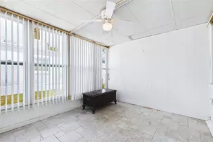 325 Sky Loch Dr W, Dunedin, FL 34698 - Photo 24