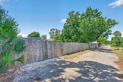 4029 3rd Avenue S, Saint Petersburg, FL 33711 - Photo 28