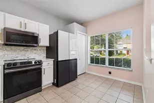 3566 High Hampton Cir, Tampa, FL 33610 - Photo 8
