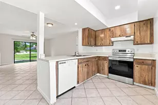 16573 Brigadoon Dr, Tampa, FL 33618 - Photo 6