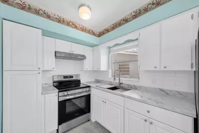 11095 2nd Street E #Unit A, Treasure Island, FL 33706 - Photo 10