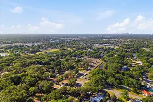 10801 W Elbow Dr, Tampa, FL 33612 - Photo 36