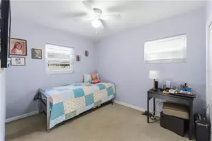 10801 W Elbow Dr, Tampa, FL 33612 - Photo 20