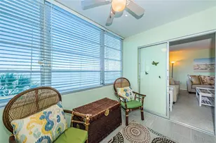 4750 Cove Cir, Saint Petersburg, FL 33708 - Photo 28