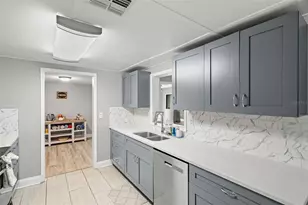 2330 Society Dr, Holiday, FL 34691 - Photo 12