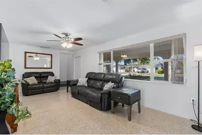 2863 60th Way N, Saint Petersburg, FL 33710 - Photo 6