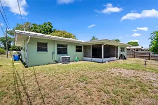 1413 Embassy Dr, Clearwater, FL 33764 - Photo 18