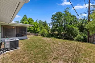 1413 Embassy Dr, Clearwater, FL 33764 - Photo 16