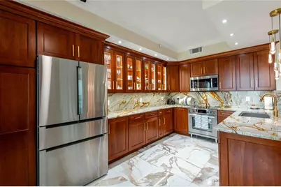 4737 Dolphin Cay Lane S #407, Saint Petersburg, FL 33711 - Photo 8