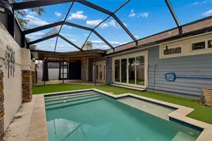 14675 Village Glen Cir, Tampa, FL 33618 - Photo 58