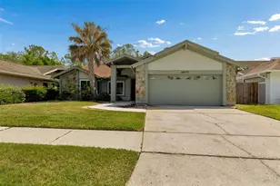 14675 Village Glen Cir, Tampa, FL 33618 - Photo 2