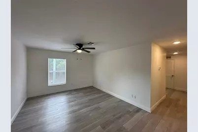 3717 N 56th Street #B, Tampa, FL 33619 - Photo 4