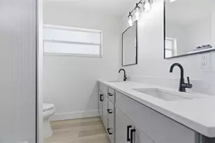 1200 80th St S, Saint Petersburg, FL 33707 - Photo 68